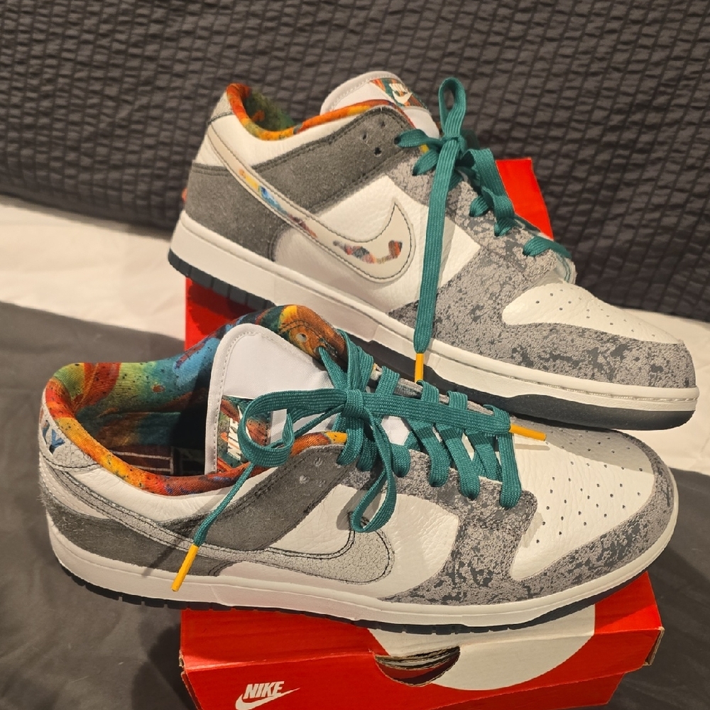Nike Dunk Limited Edition Quick Strike philly